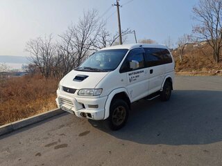 1999 Mitsubishi Delica IV, белый, 840000 рублей, вид 1