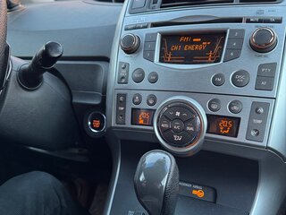 2011 Toyota Verso I, серый, 1000000 рублей, вид 2