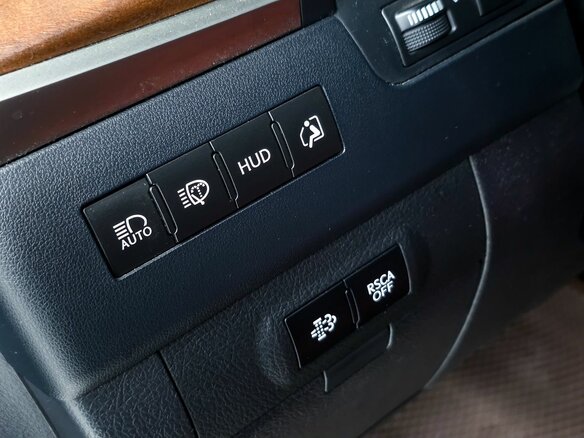 2016 Lexus LX 450d III Рестайлинг 2, серый, 5700000 рублей - вид 18