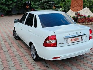 2017 Lada (ВАЗ) Priora I Рестайлинг, белый, 800000 рублей, вид 1