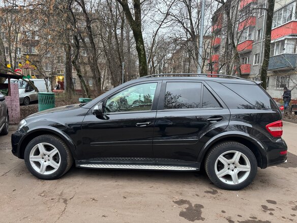 2009 Mercedes-Benz M-Класс 320 II (W164) Рестайлинг, чёрный, 1500000 рублей - вид 9