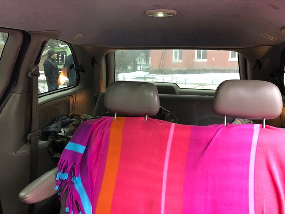 2001 Dodge Caravan 3-speed IV, серебристый - вид 8