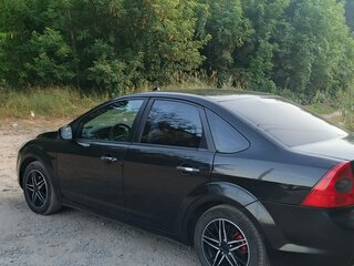 2010 Ford Focus II Рестайлинг, чёрный, 550000 рублей, вид 4