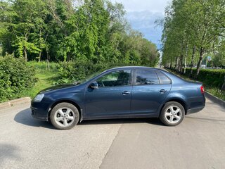 2010 Volkswagen Jetta V, серый, 595000 рублей, вид 4