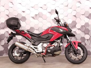 2013 Honda NC 700X, красный, 677000 рублей, вид 3
