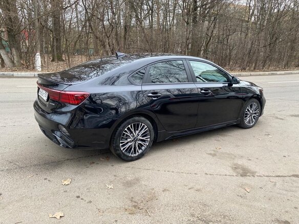 2022 Kia Forte III Рестайлинг, чёрный, 1999999 рублей - вид 3