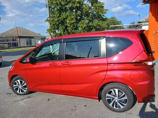 2019 Honda Freed II Рестайлинг, красный, 1800000 рублей, вид 1