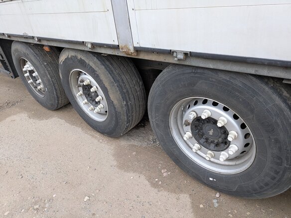 2008 Schmitz Cargobull S01, серый, 1000000 рублей - вид 3