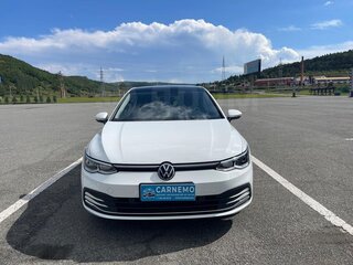 2022 Volkswagen Golf VIII, белый, 1650000 рублей, вид 2