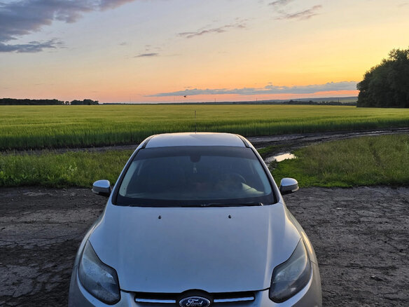2011 Ford Focus III, серебристый, 620000 рублей - вид 1