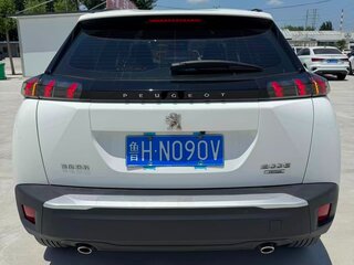 2022 Peugeot 2008 II, белый, 1300000 рублей, вид 5