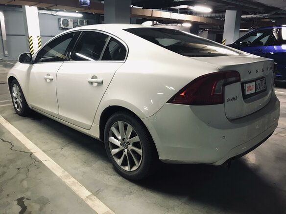 2014 Volvo S60 II Рестайлинг, белый - вид 2