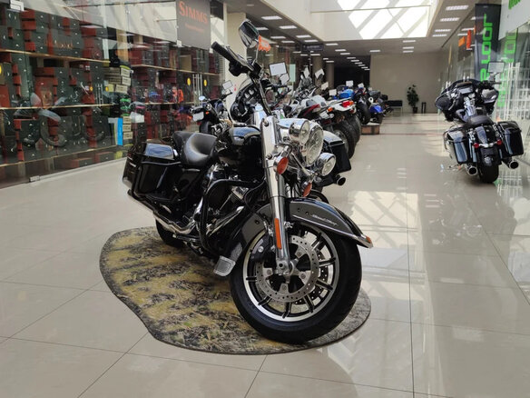 2017 Harley-Davidson Road King, чёрный - вид 13
