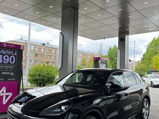 2019 Porsche Cayenne III, чёрный, 3900000 рублей, вид 4