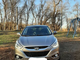 2015 Hyundai ix35 I Рестайлинг, серый, 1400000 рублей, вид 3