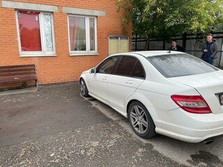 2011 Mercedes-Benz C-Класс 180 BlueEFFICIENCY III (W204), белый, 1100000 рублей, вид 4