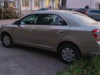2014 Chevrolet Cobalt II, бежевый, 600000 рублей, вид 4