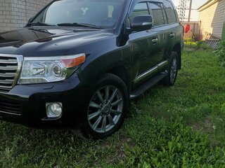 2013 Toyota Land Cruiser 200 Series Рестайлинг 1, чёрный, 4790000 рублей, вид 1