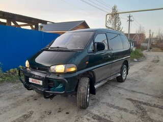 1994 Mitsubishi Delica IV, зелёный, 720000 рублей, вид 1