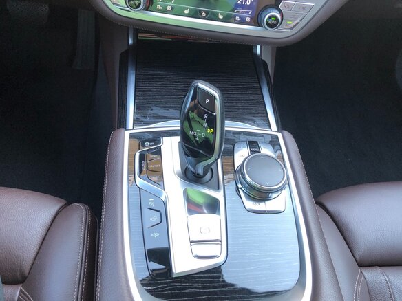 2016 BMW 7 серии 730i VI (G11/G12), чёрный - вид 8