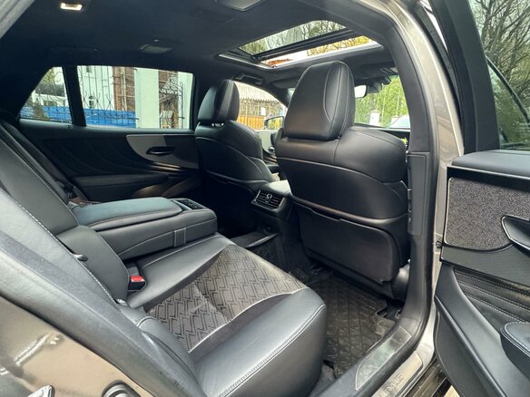 2018 Lexus LS 500 V, серый, 4900000 рублей - вид 34