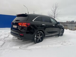 2017 Kia Sorento III Prime Рестайлинг, чёрный, 3100000 рублей, вид 5