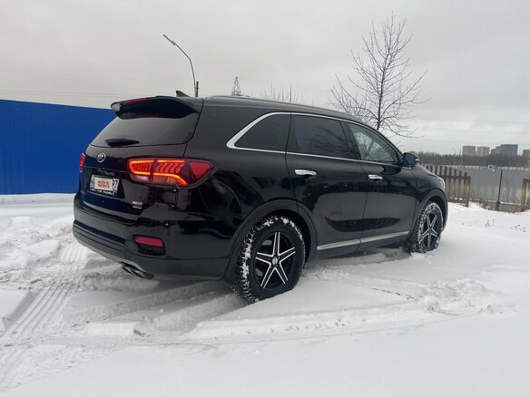 2017 Kia Sorento III Prime Рестайлинг, чёрный, 3100000 рублей - вид 4