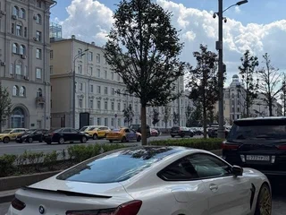 2019 BMW M8 I (F91/F92/F93), белый, 9100000 рублей, вид 2