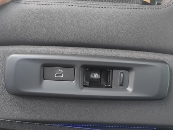 2019 BMW X5 40i IV (G05/G18), чёрный, 5300000 рублей - вид 13