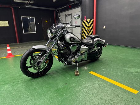 2016 Yamaha XV 1900, серый, 1550000 рублей, вид 4