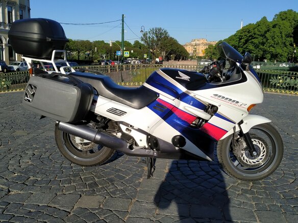 1993 Honda CBR 1000F, белый, 1200647 рублей - вид 3