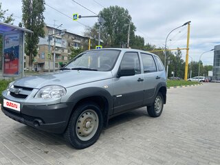 2014 Chevrolet Niva I Рестайлинг, серебристый, 545000 рублей, вид 1