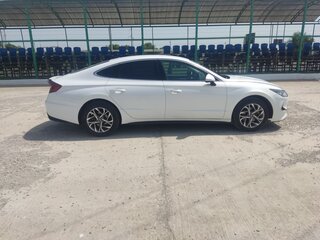 2020 Hyundai Sonata VIII (DN8), белый, 1800000 рублей, вид 4