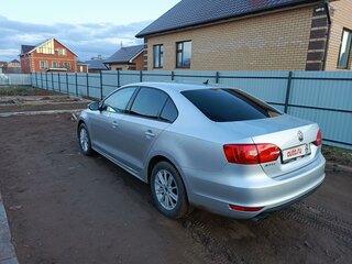 2014 Volkswagen Jetta VI, серебристый, 1135000 рублей, вид 3