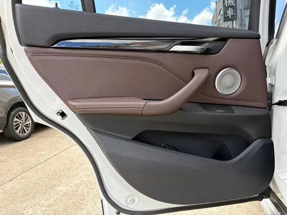 2023 BMW X1 20Li sDrive II (F48) Рестайлинг, белый - вид 9