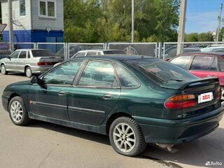 1998 Renault Laguna I, зелёный, 300000 рублей, вид 3
