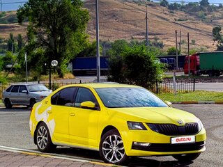 2019 Skoda Octavia III (A7) Рестайлинг, жёлтый, 1026999 рублей, вид 1