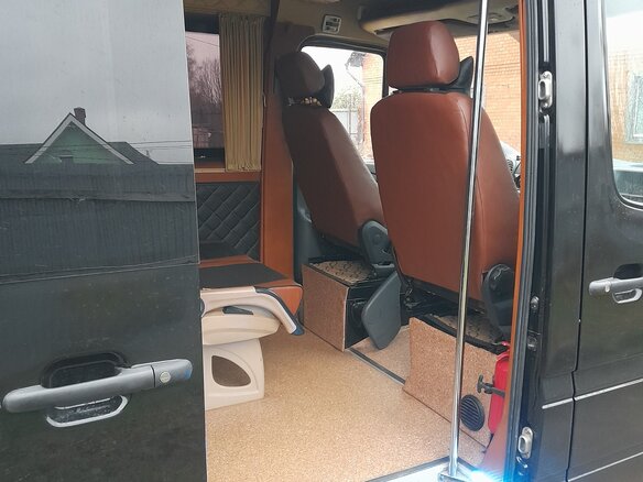 2015 Mercedes-Benz Sprinter Classic, чёрный, 3250000 рублей - вид 3