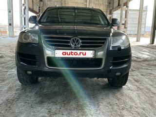 2008 Volkswagen Touareg I Рестайлинг, серый, 1299999 рублей, вид 1