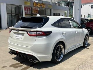 2018 Toyota Harrier III (XU60) Рестайлинг, белый, 2570000 рублей, вид 5