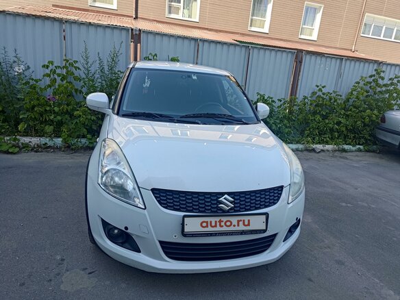 2013 Suzuki Swift IV, белый, 850000 рублей