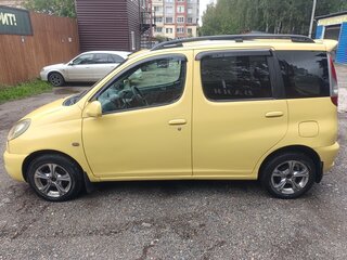 1999 Toyota FunCargo, жёлтый, 470000 рублей, вид 4