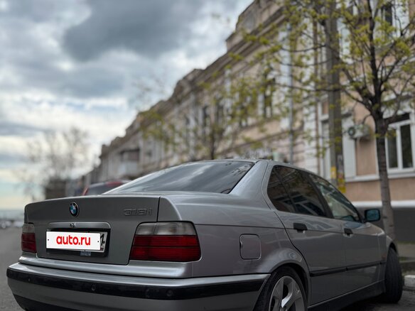 1997 BMW 3 серии 318i III (E36), белый, 410000 рублей - вид 8