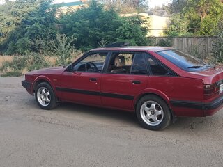 1987 Mazda 626 II (GC), красный, 300000 рублей, вид 2
