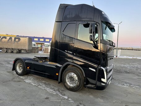 2022 Volvo FH, чёрный, 12990000 рублей, вид 3