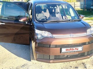 2014 Toyota Spade, коричневый, 800000 рублей, вид 2