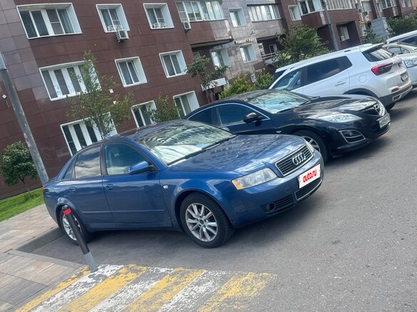 2004 Audi A4 II (B6), синий, 630000 рублей - вид 2