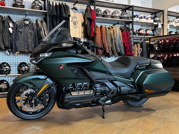 2024 Honda GL 1800 Gold Wing, зелёный, 3650000 рублей - вид 1