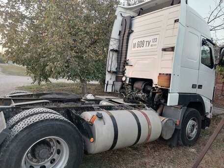 1996 Volvo FH, белый, 800000 рублей, вид 4