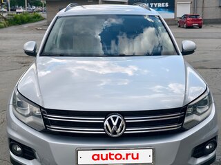 2013 Volkswagen Tiguan I Рестайлинг, серебристый, 1390000 рублей, вид 1